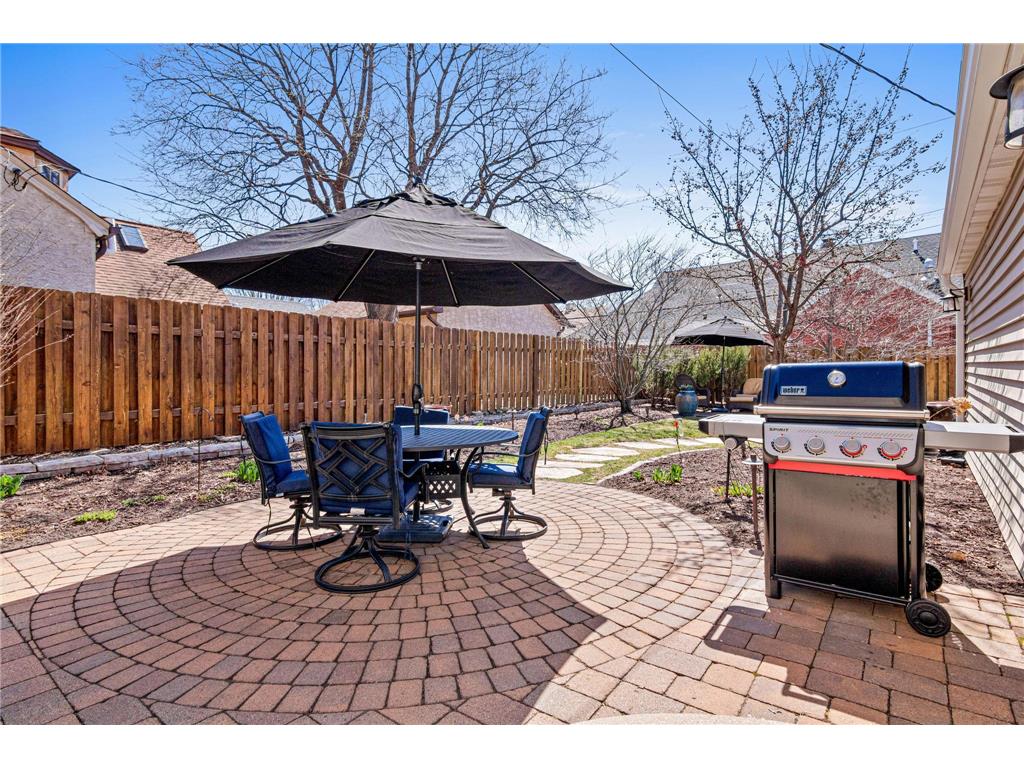 1898 Pinehurst Avenue Saint Paul MN 55116 7048709 image11