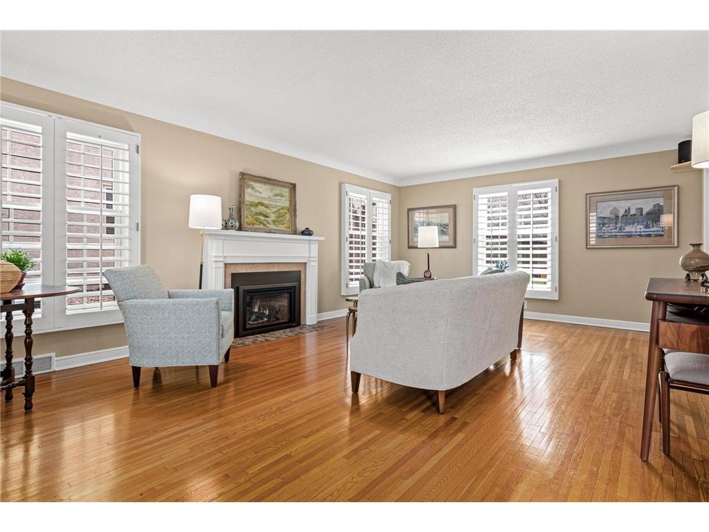 1898 Pinehurst Avenue Saint Paul MN 55116 7048709 image4