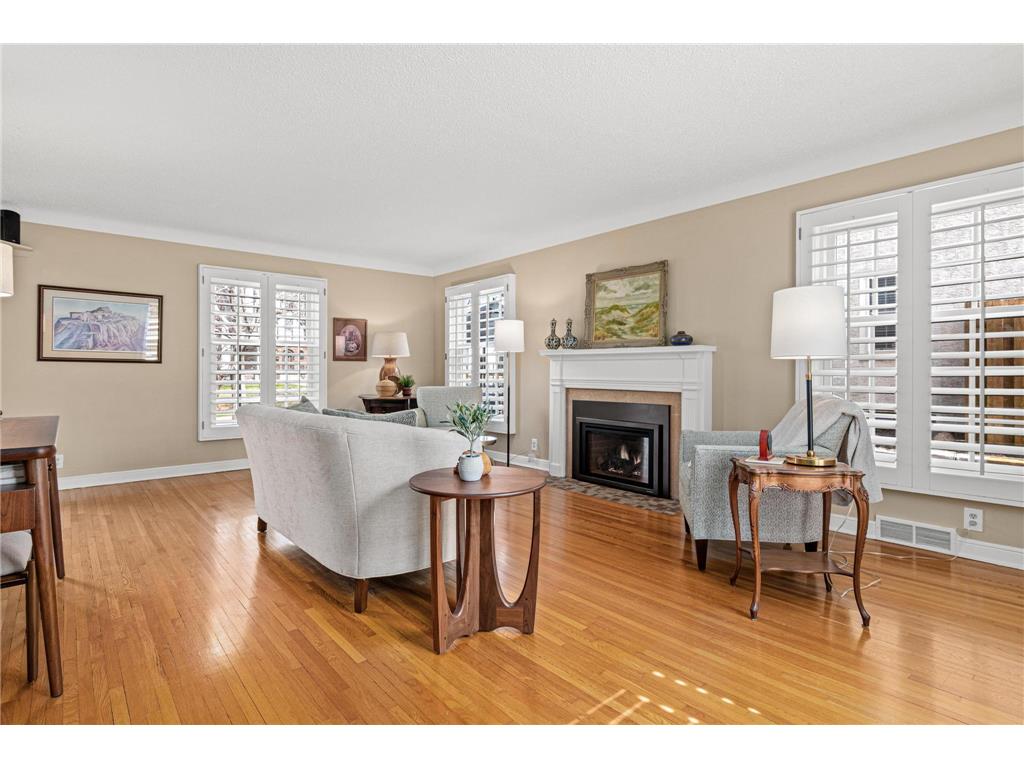 1898 Pinehurst Avenue Saint Paul MN 55116 7048709 image5