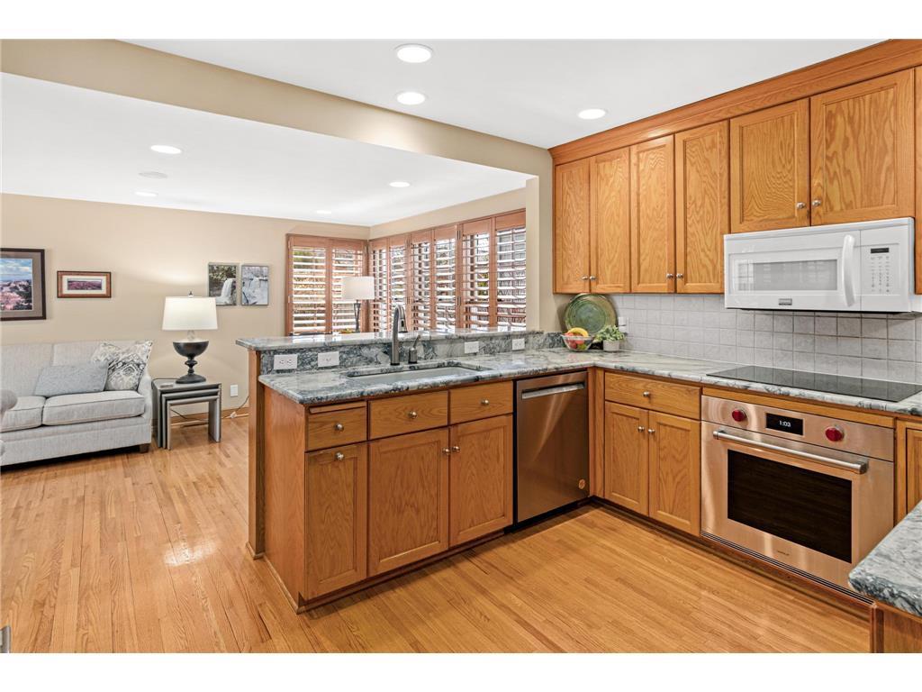 1898 Pinehurst Avenue Saint Paul MN 55116 7048709 image6