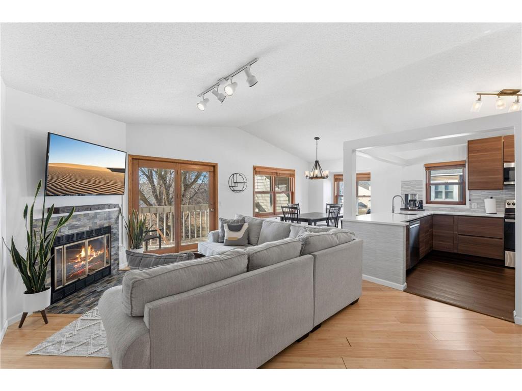 1898 Southpointe Terrace #B1898 Eagan MN 55122 7022097 image1