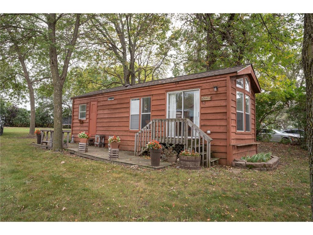 18986 County Road 5 NW #5 New London MN 56273 - Norway 6439678 image1