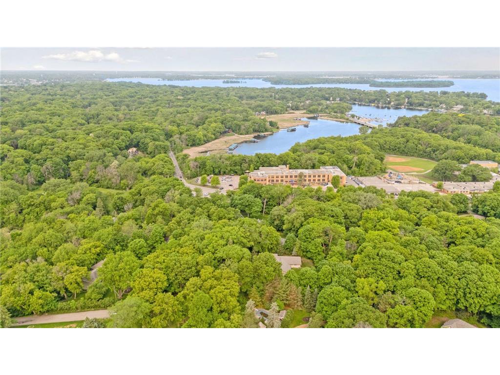 18995 Maple Lane Deephaven MN 55331 6734629 image23
