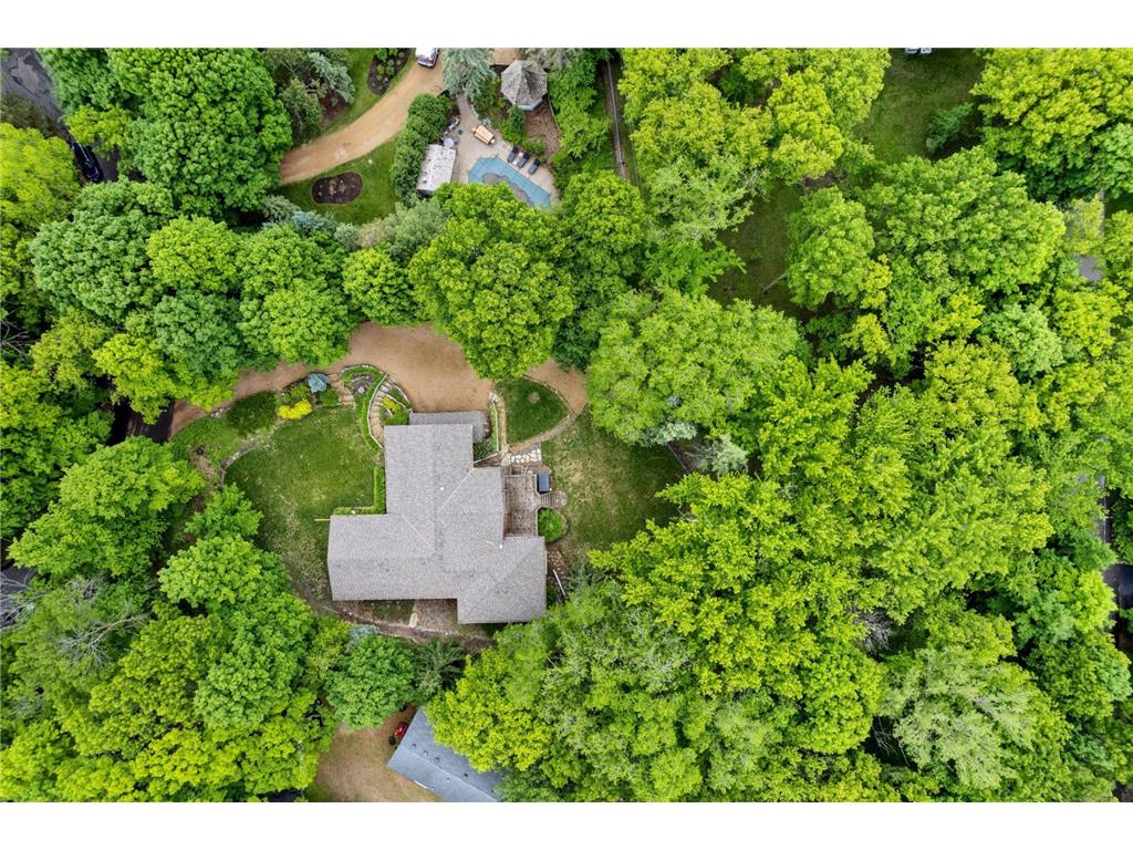 18995 Maple Lane Deephaven MN 55331 6720995 image1