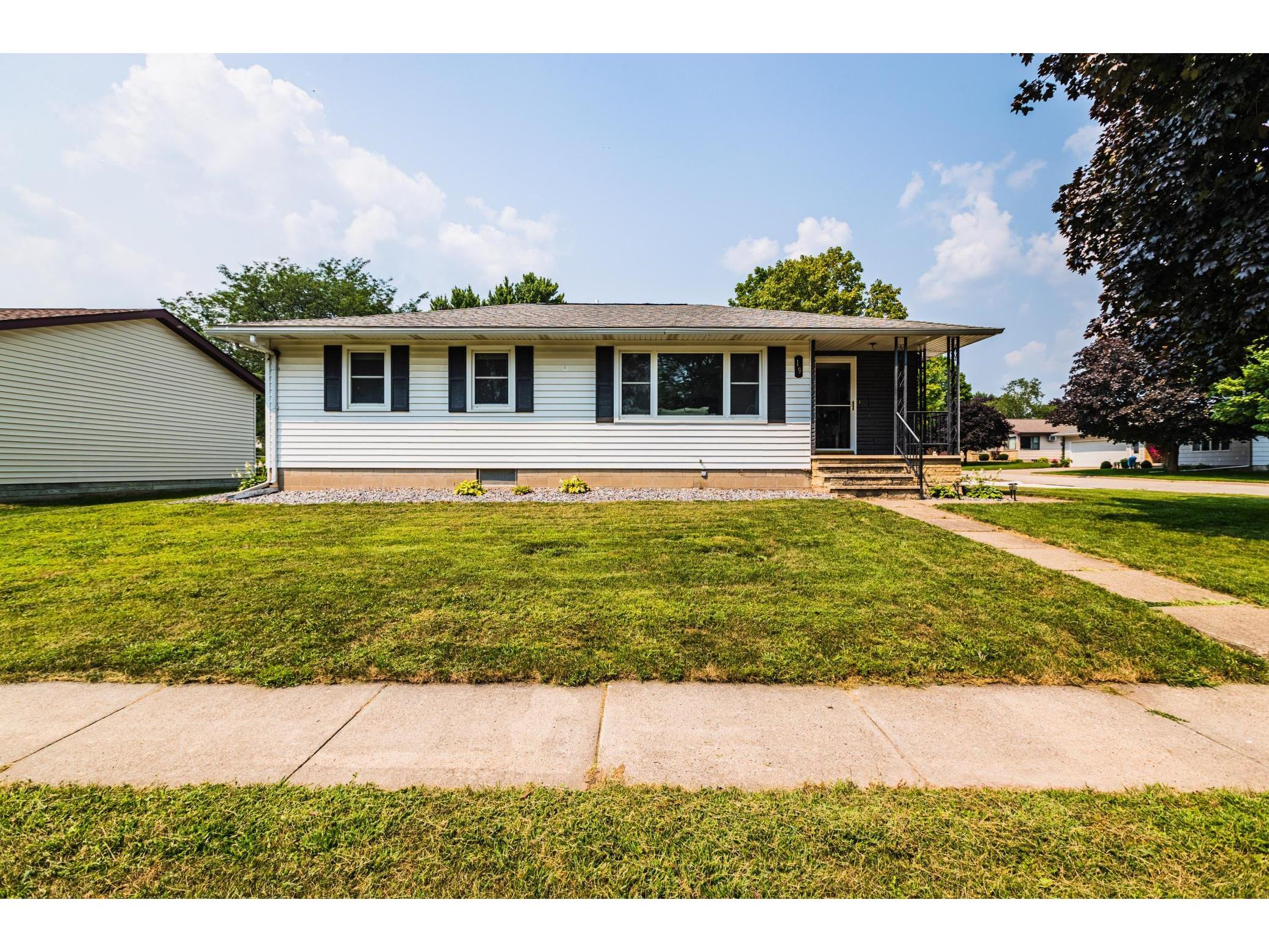 19 2nd Avenue SE, Altura, MN 55910 MLS 6072307 Edina Realty