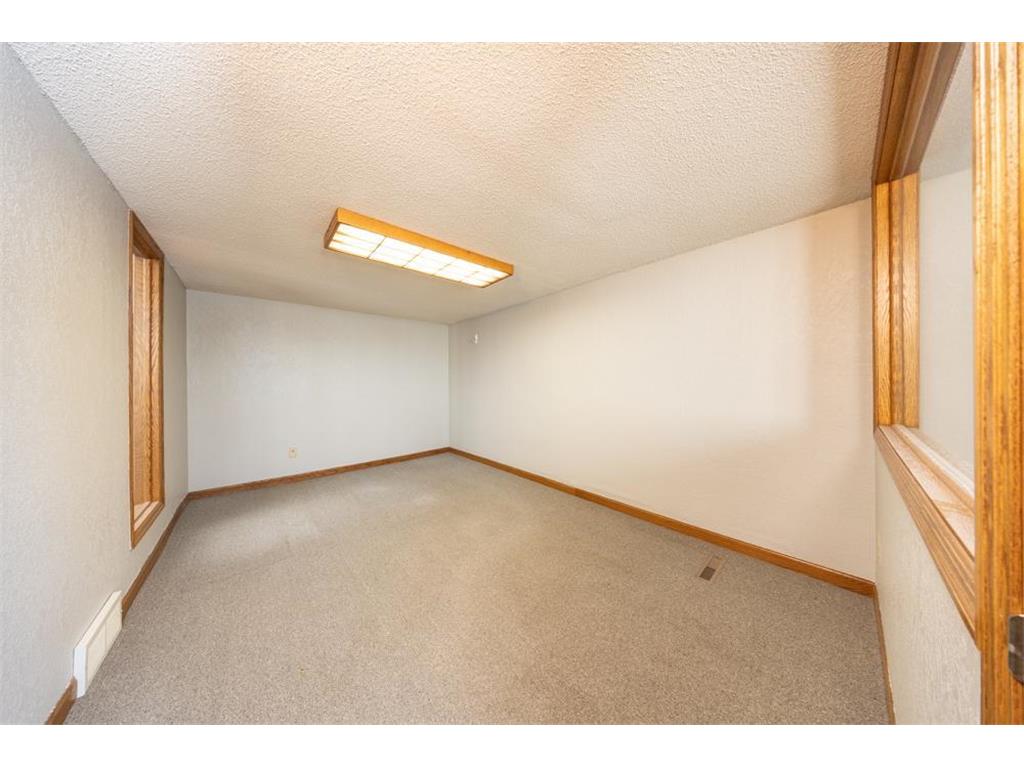 19 2nd Avenue SE Fairfax MN 55332 7062035 image19