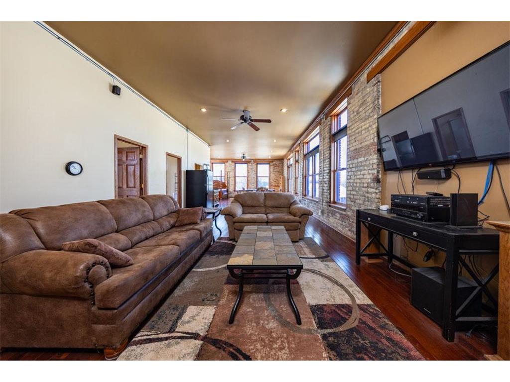 19 2nd Avenue SE Fairfax MN 55332 7062035 image3