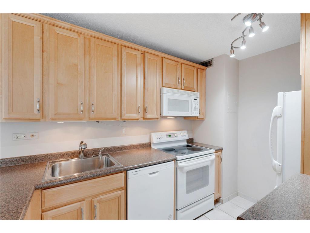 19 S 1st Street #B207 Minneapolis MN 55401 6699917 image9