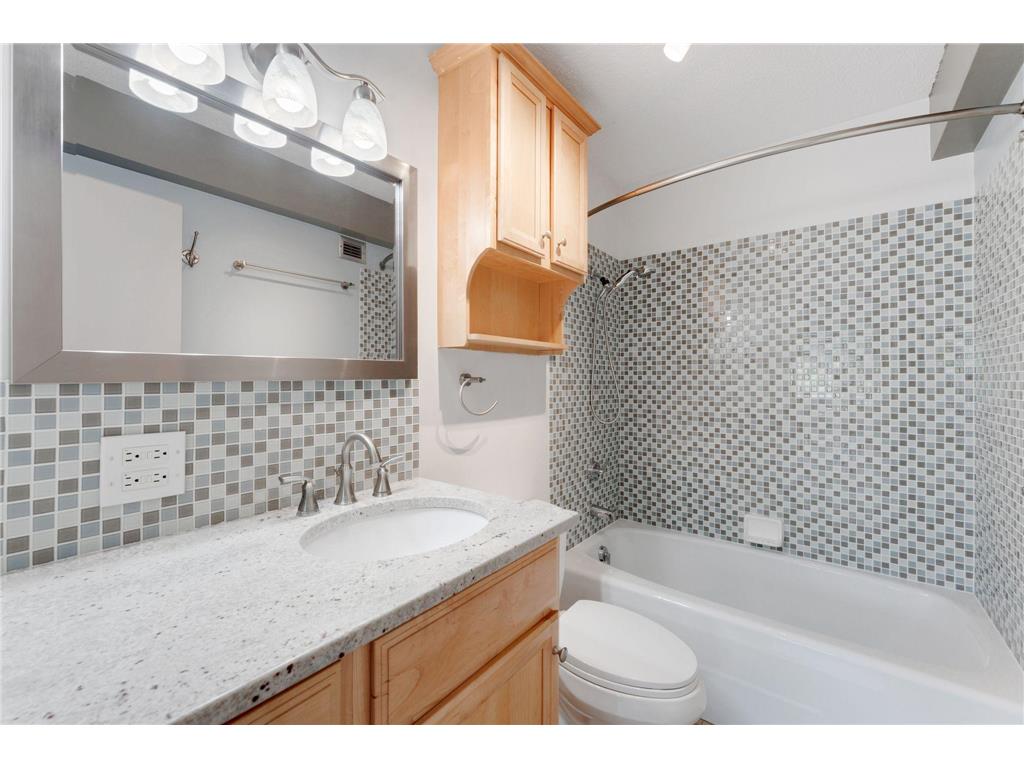 19 S 1st Street #B207 Minneapolis MN 55401 7057658 image12