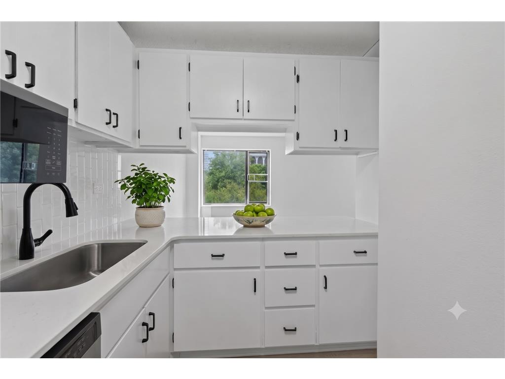 19 S 1st Street #B305 Minneapolis MN 55401 7105534 image3