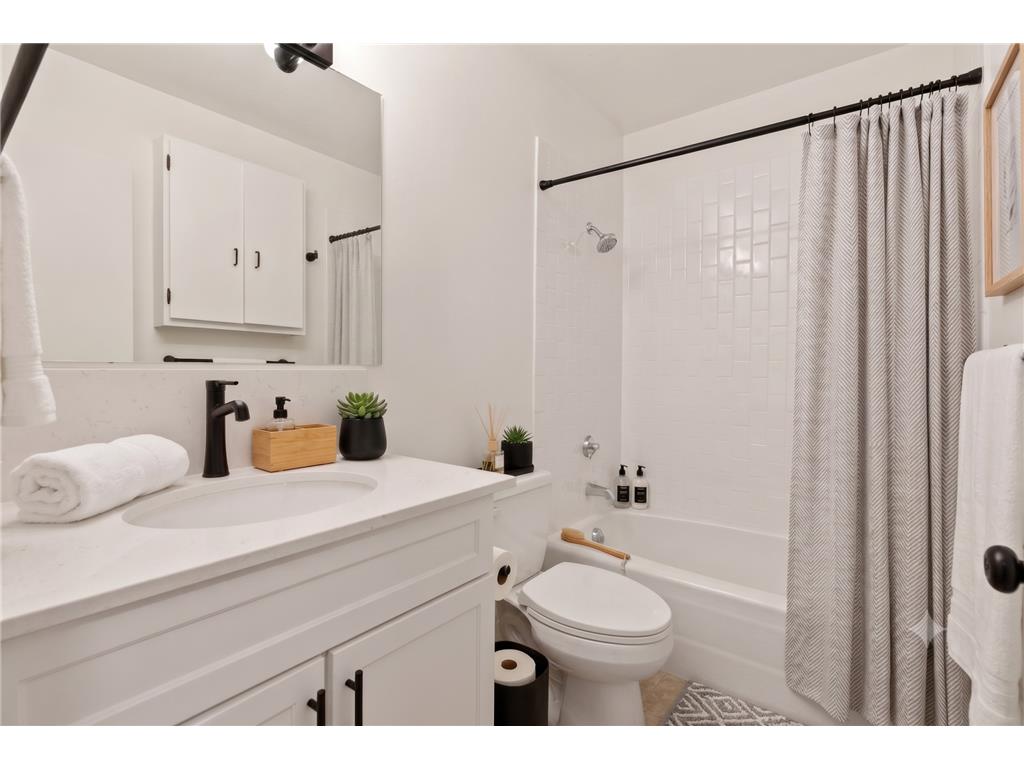 19 S 1st Street #B305 Minneapolis MN 55401 7105534 image5