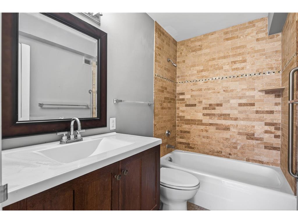 19 S 1st Street #B407 Minneapolis MN 55401 7059501 image16