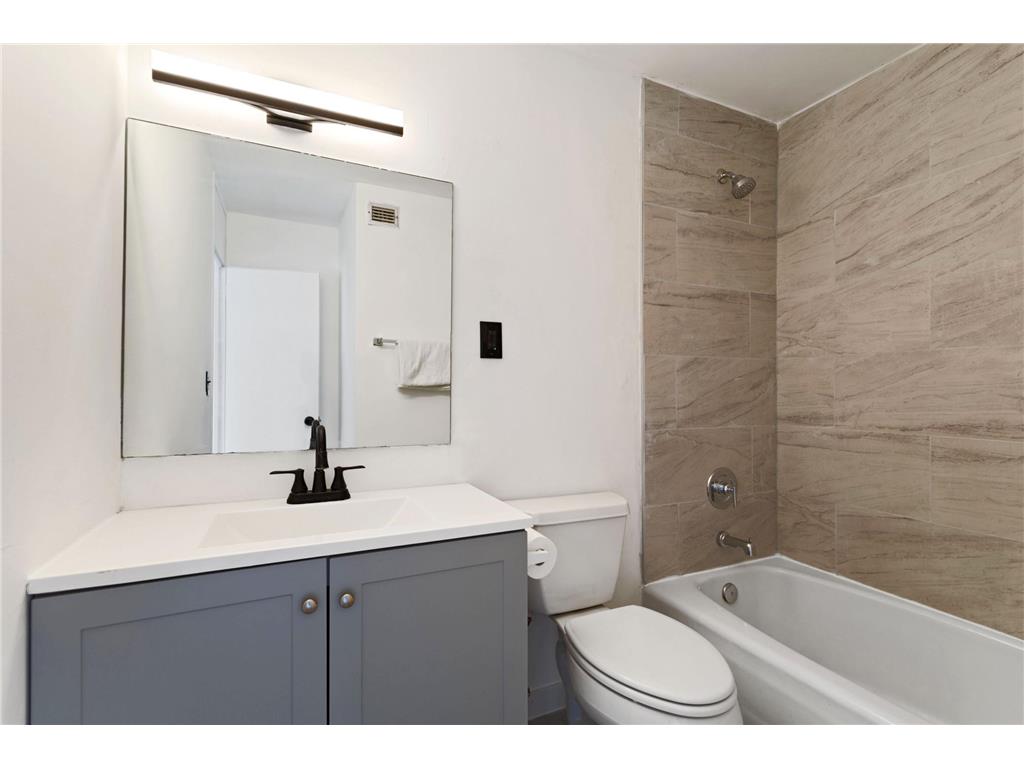 19 S 1st Street #B802 Minneapolis MN 55401 7104899 image20