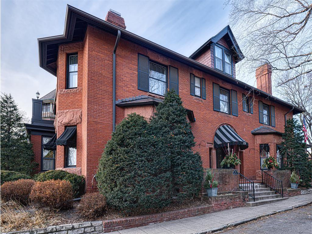 19 Summit Court #201 Saint Paul MN 55102 6640111 image1