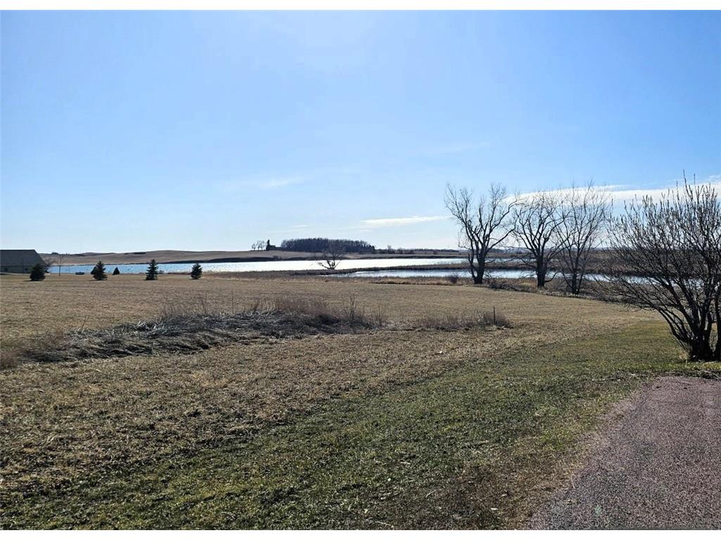 190 Heritage Trail Hadley MN 56151 - Summit 6503337 image1