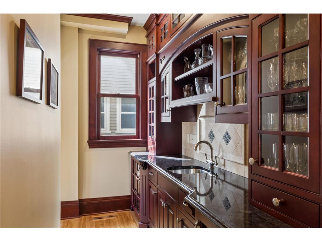 1900 Dupont Avenue S Minneapolis MN 55403 7037590 image18