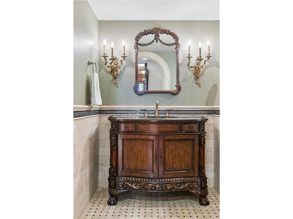 1900 Dupont Avenue S Minneapolis MN 55403 7037590 image26