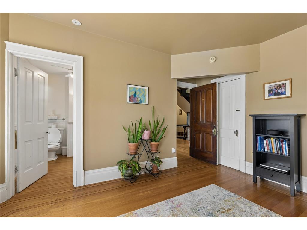 1900 Dupont Avenue S Minneapolis MN 55403 7037590 image44