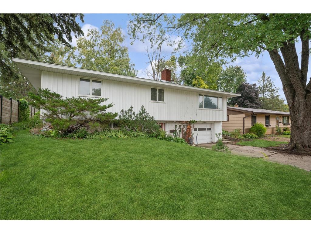 1900 Eustis Street Lauderdale MN 55113 6423659 image1