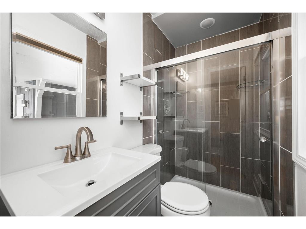 1900 Maryland Avenue N Golden Valley MN 55427 7054286 image15