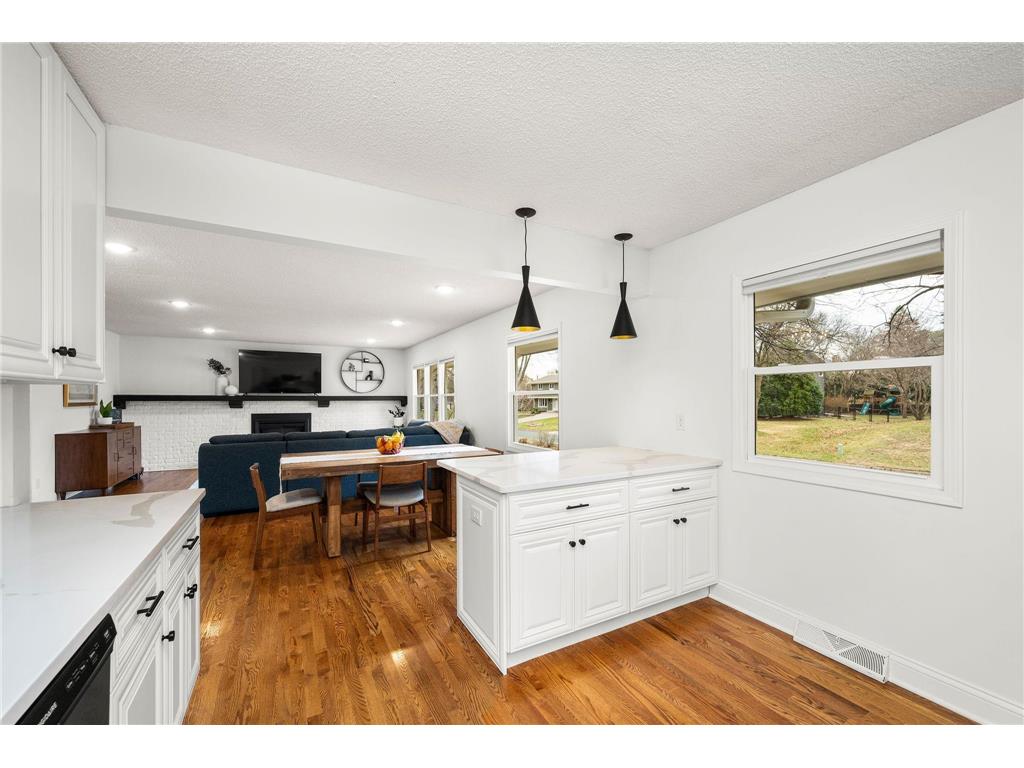 1900 Maryland Avenue N Golden Valley MN 55427 7054286 image7