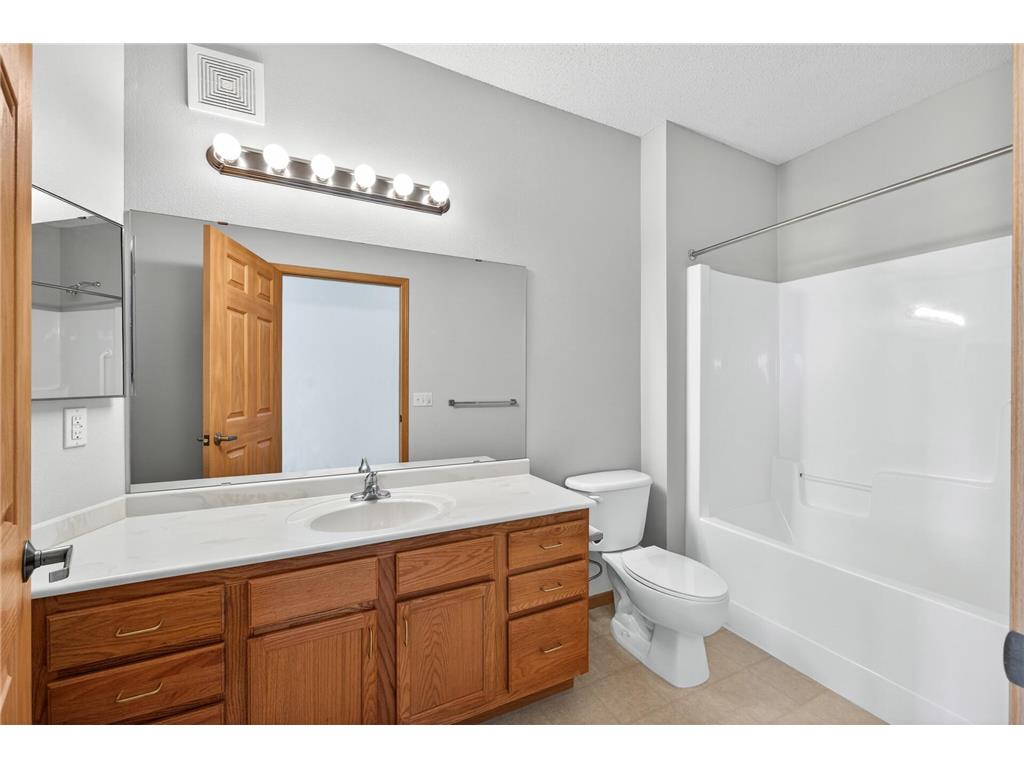 1900 Rush Lake Trail #232 New Brighton MN 55112 7028538 image17