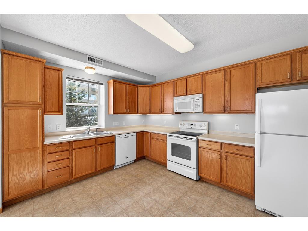 1900 Rush Lake Trail #232 New Brighton MN 55112 7028538 image8
