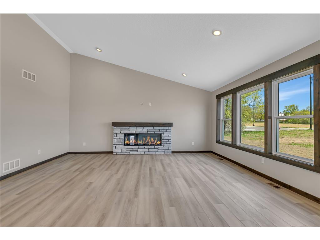 1900 Sandstone Loop S Sartell MN 56377 7000862 image10