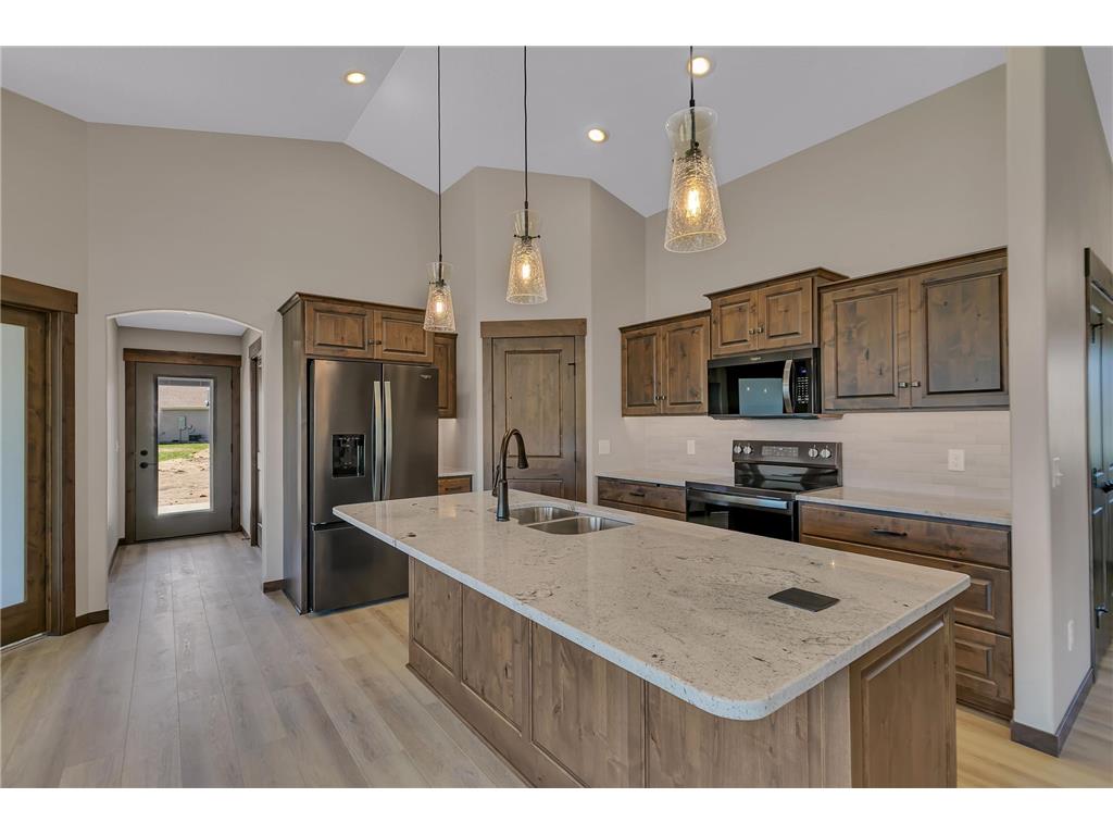 1900 Sandstone Loop S Sartell MN 56377 7000862 image2