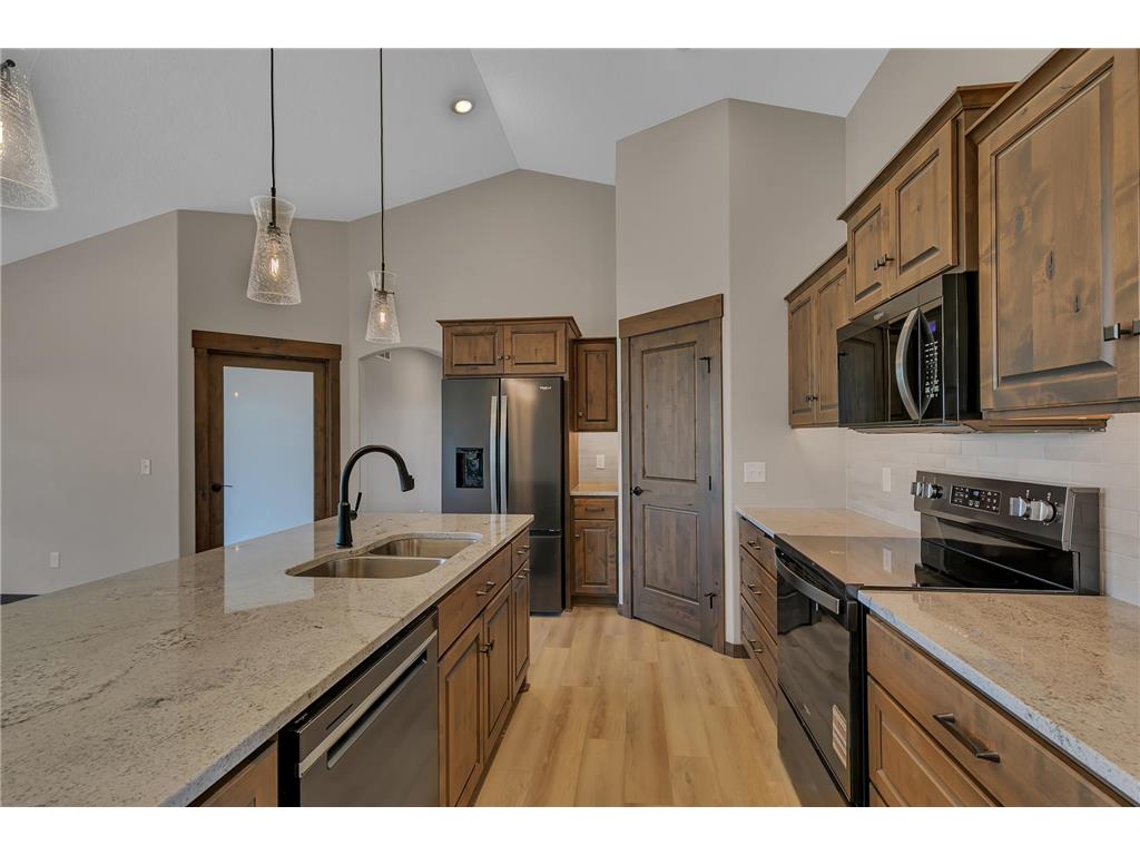 1900 Sandstone Loop S Sartell MN 56377 7000862 image4