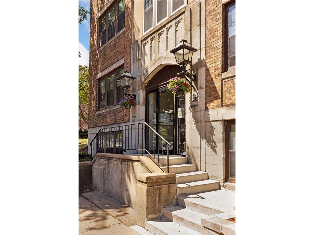 1900 Stevens Avenue #11 Minneapolis MN 55403 6721348 image1