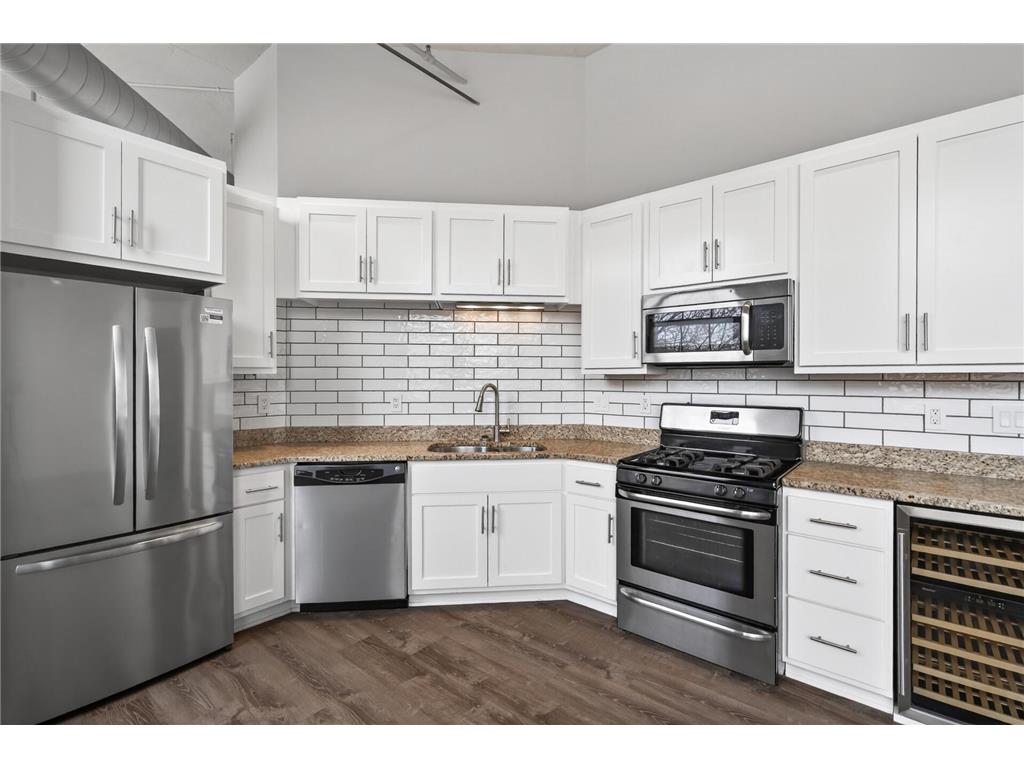 1901 E Hennepin Avenue #104 Minneapolis MN 55413 7082613 image24