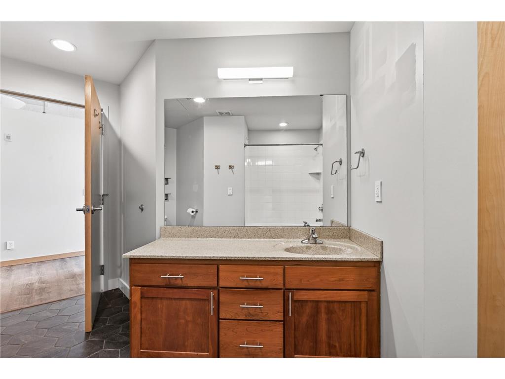 1901 E Hennepin Avenue #104 Minneapolis MN 55413 7082613 image31