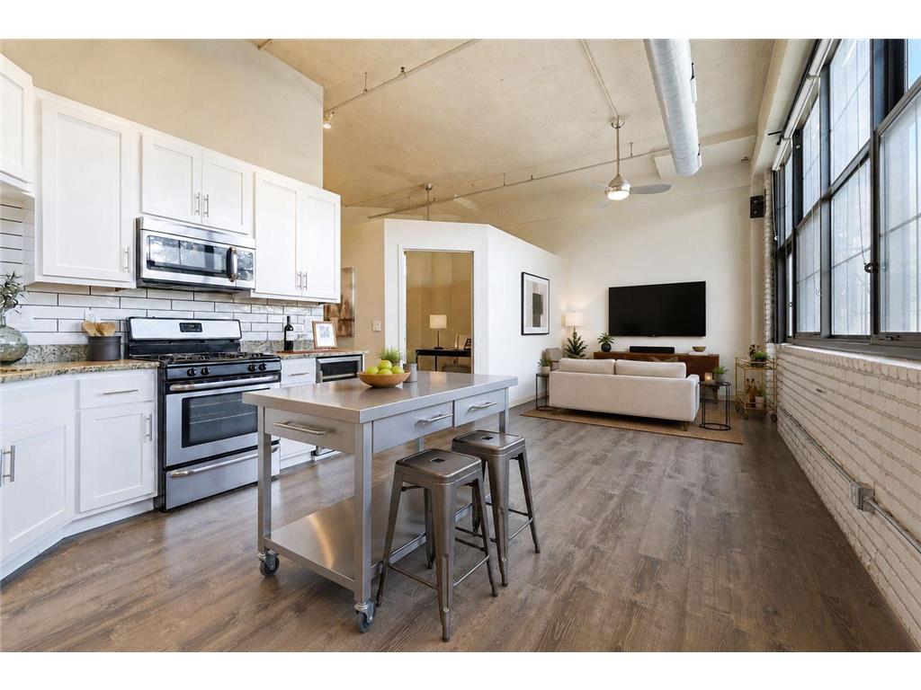 1901 E Hennepin Avenue #104 Minneapolis MN 55413 7113694 image1