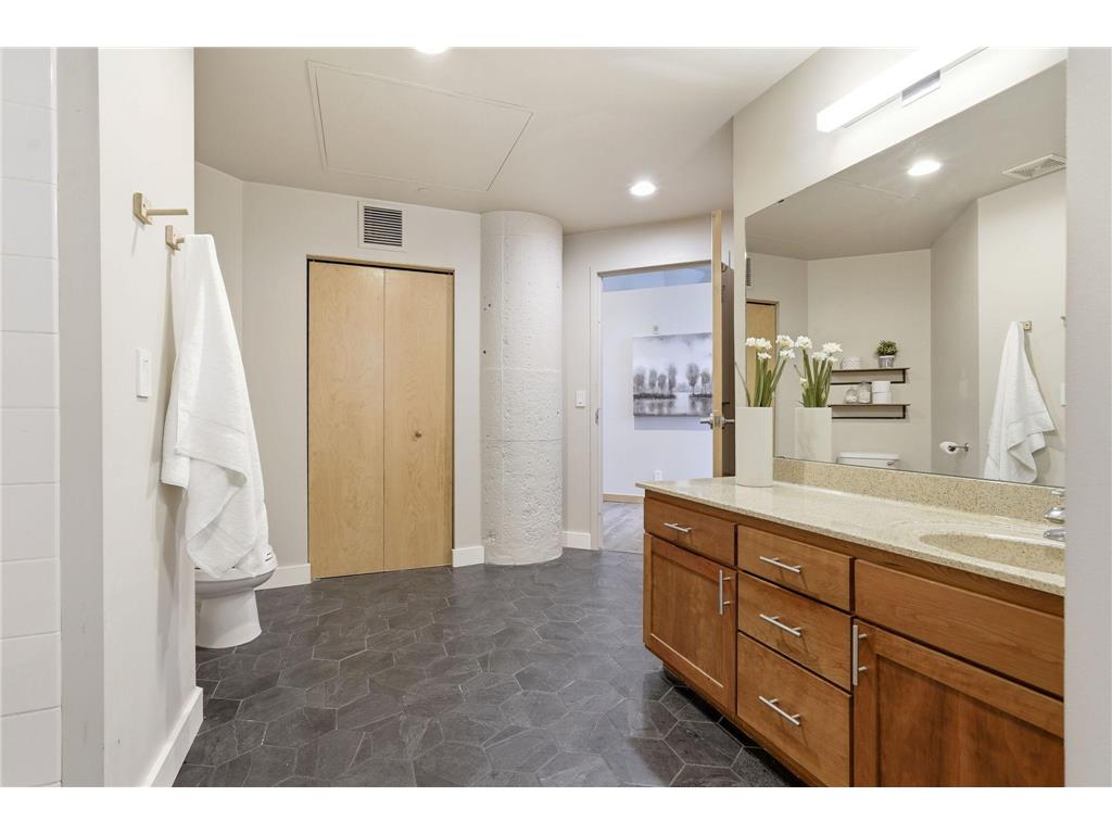 1901 E Hennepin Avenue #104 Minneapolis MN 55413 7113694 image12