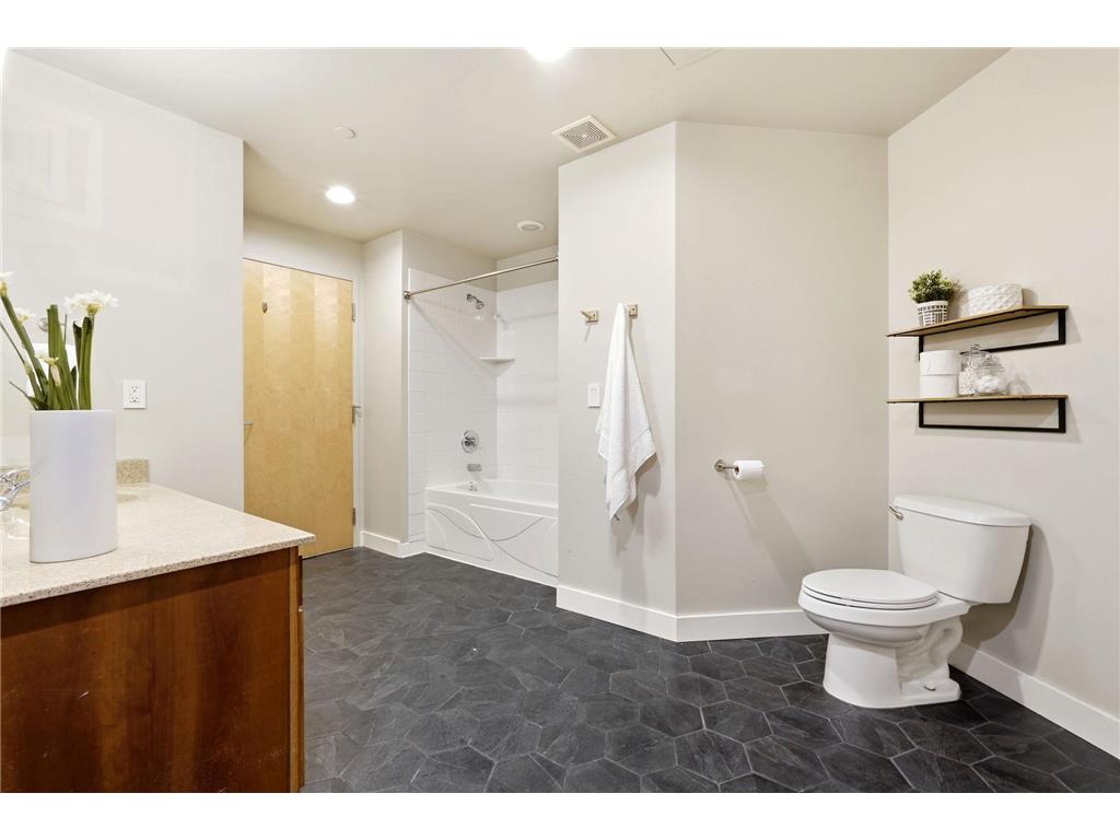 1901 E Hennepin Avenue #104 Minneapolis MN 55413 7113694 image13