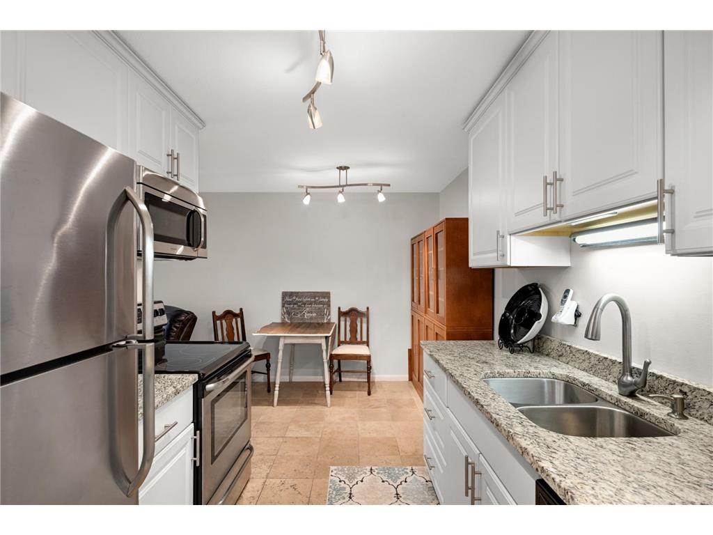 1901 Emerson Avenue S #104 Minneapolis MN 55403 7104852 image15