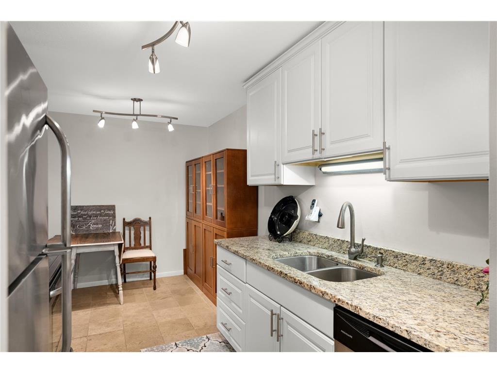 1901 Emerson Avenue S #104 Minneapolis MN 55403 7104852 image25