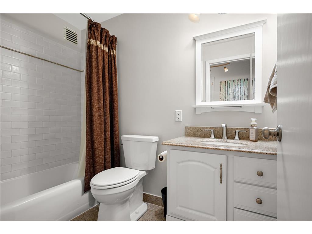 1901 Emerson Avenue S #104 Minneapolis MN 55403 7104852 image30