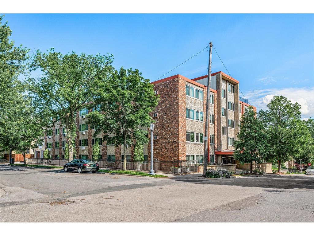 1901 Emerson Avenue S #303 Minneapolis MN 55403 7037321 image30