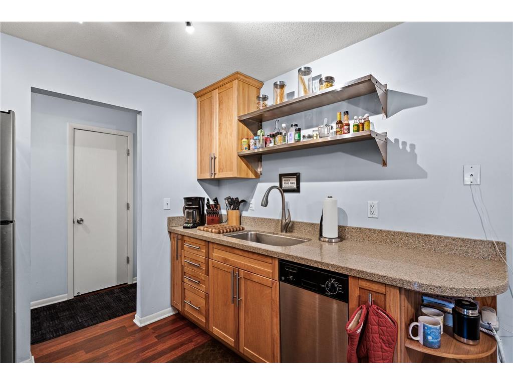 1901 Emerson Avenue S #303 Minneapolis MN 55403 7037321 image8