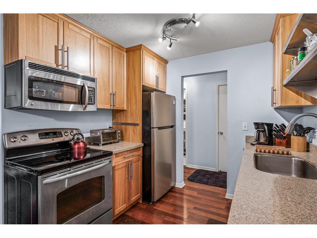 1901 Emerson Avenue S #303 Minneapolis MN 55403 7056860 image10