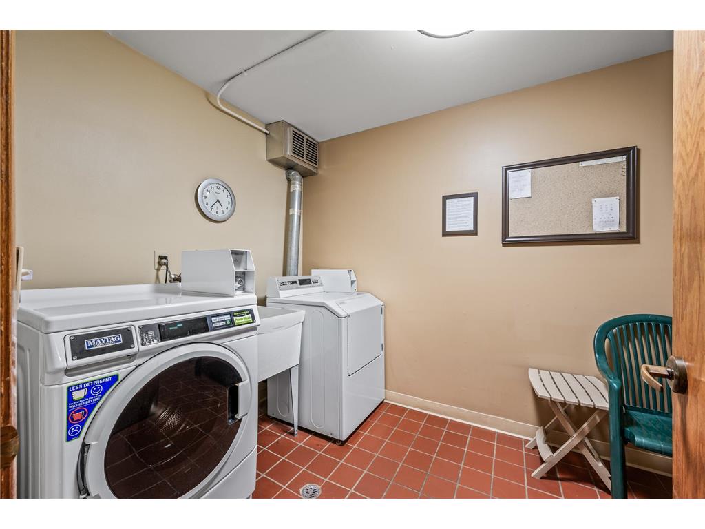 1901 Emerson Avenue S #303 Minneapolis MN 55403 7056860 image21