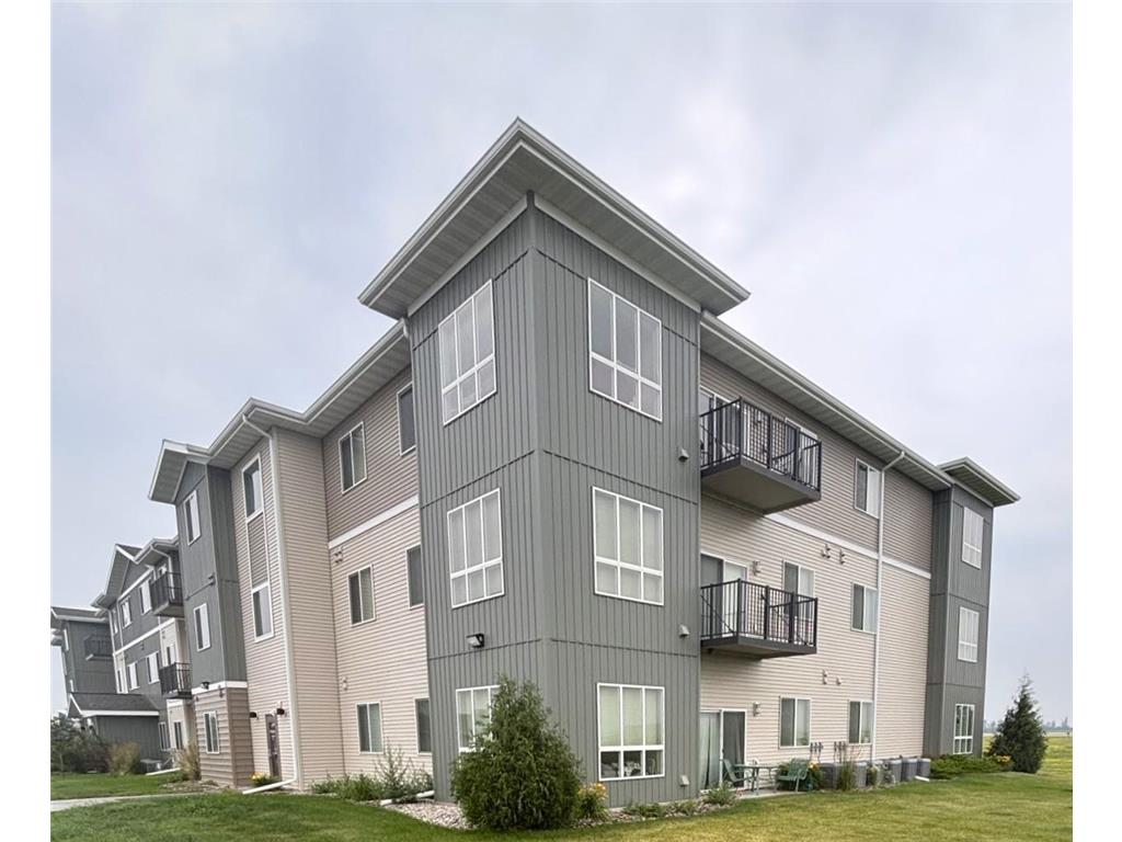 1901 Pirate Drive #314 Crookston MN 56716 6826432 image1