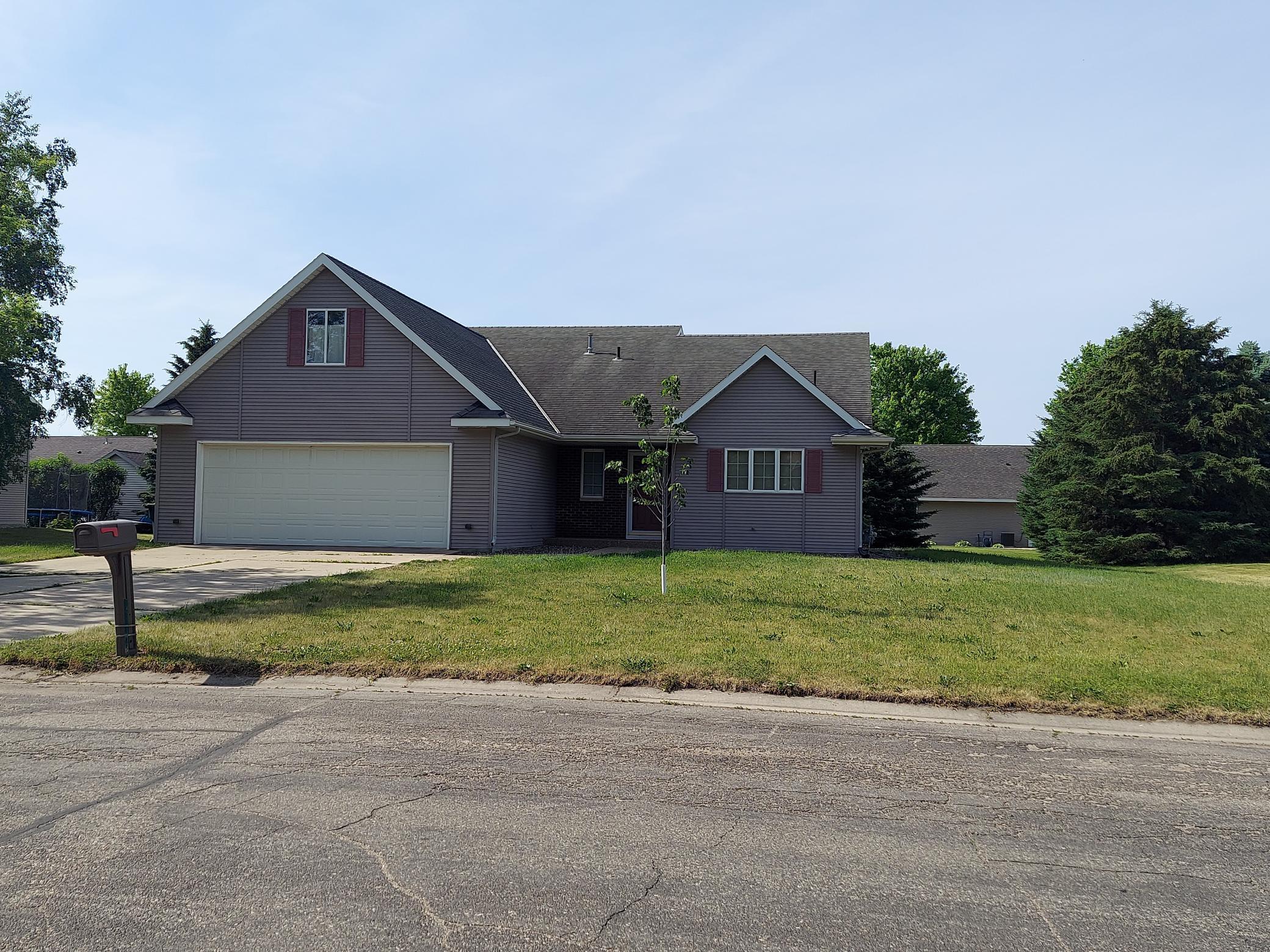 1901 Richland Avenue SW, Willmar, MN 56201 MLS 6007565 Edina Realty