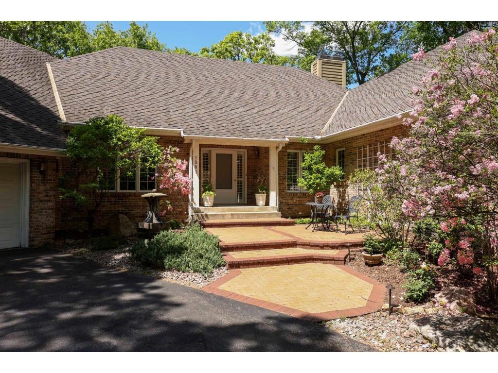 1901 Warrior Drive Mendota Heights MN 55118 6727071 image1