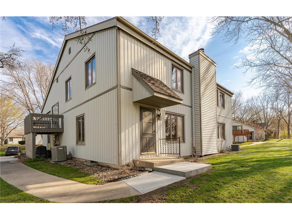 1902 26th Avenue NW Rochester MN 55901 7057169 image1