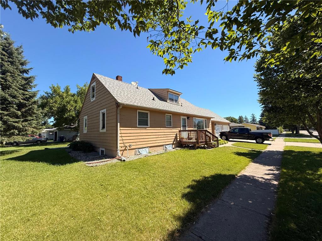 1902 8th Avenue N Moorhead MN 56560 7102617 image2