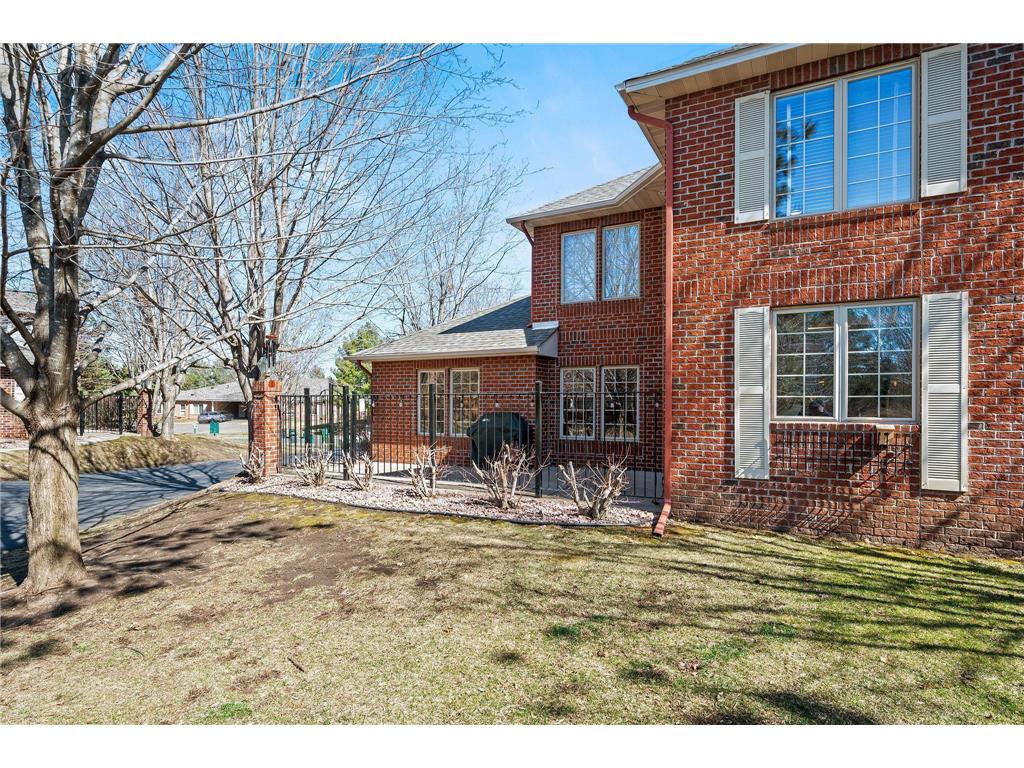 1902 Hunter Hill Road Hudson WI 54016 6516559 image1
