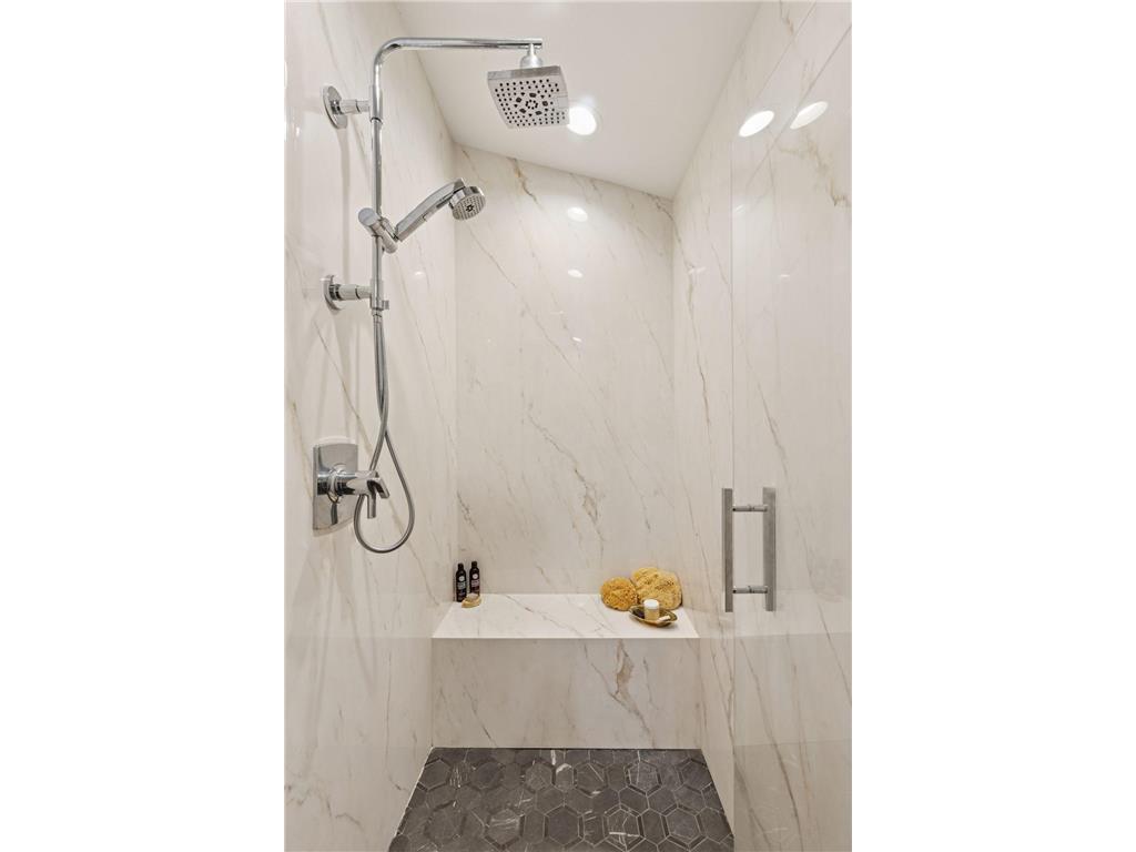 19020 Minnetonka Boulevard Deephaven MN 55391 6760566 image15